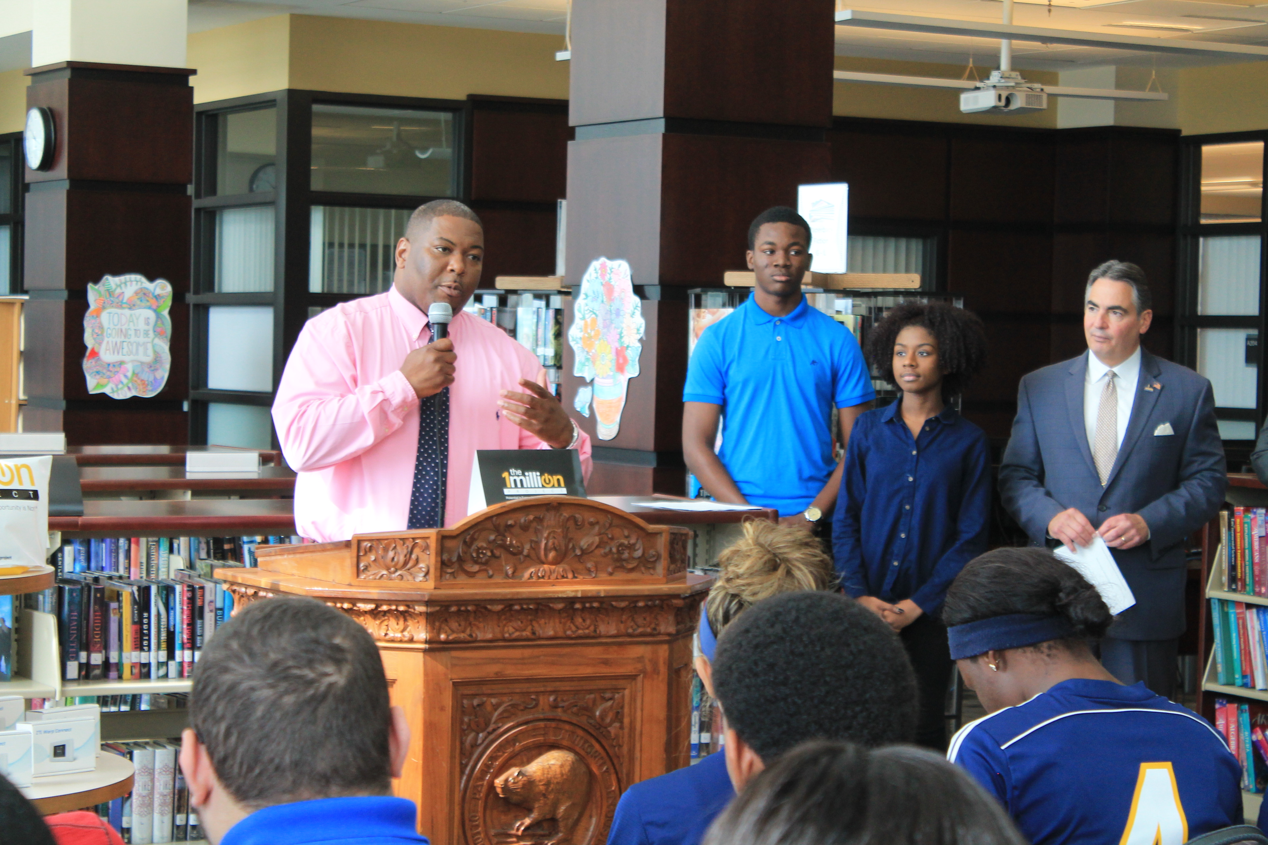 Sprint 1 Million Project Donates 700 Hotspot Devices To Springfield Public Schools