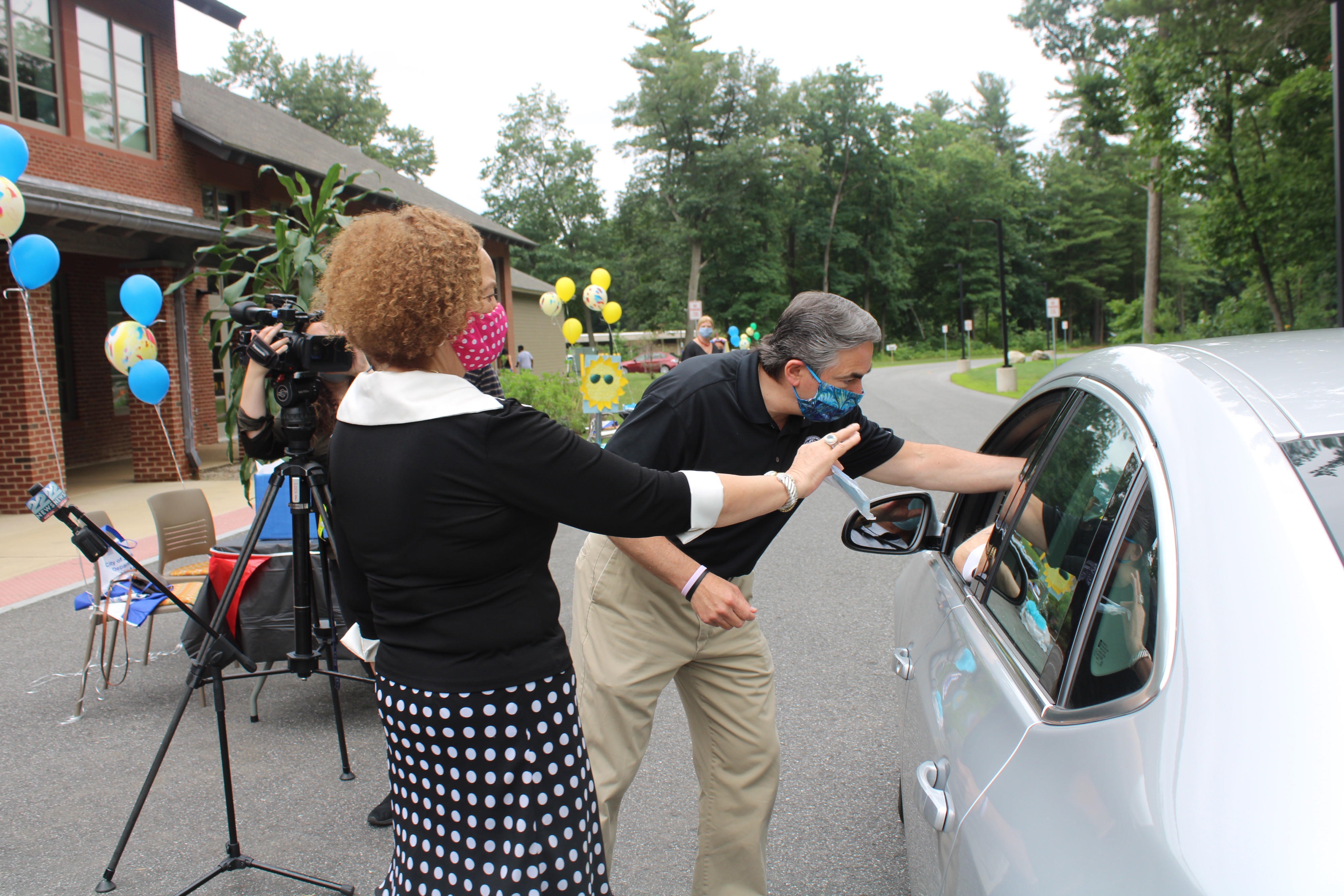 Mayor Sarno Attended Family Reunion DriveThrough Parade for