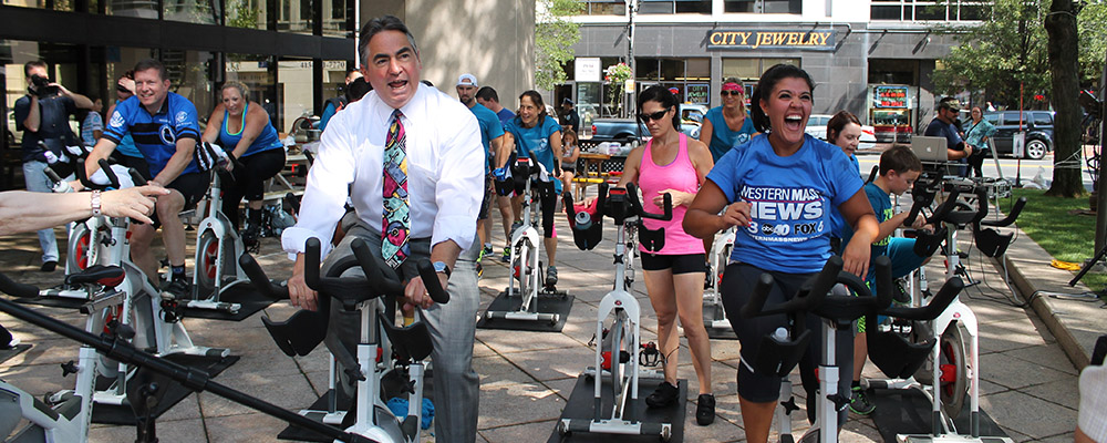 Mayor Sarno on an exercise bike