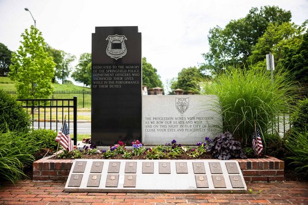 police monument, center