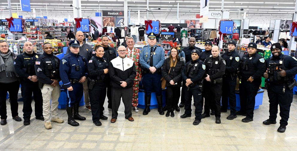 Springfield Ma Police Springfield Police Proudly Participate in Shop with a Cop